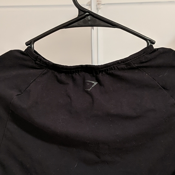 • GymShark Cropped Long Sleeve Shirt • - Picture 4 of 7